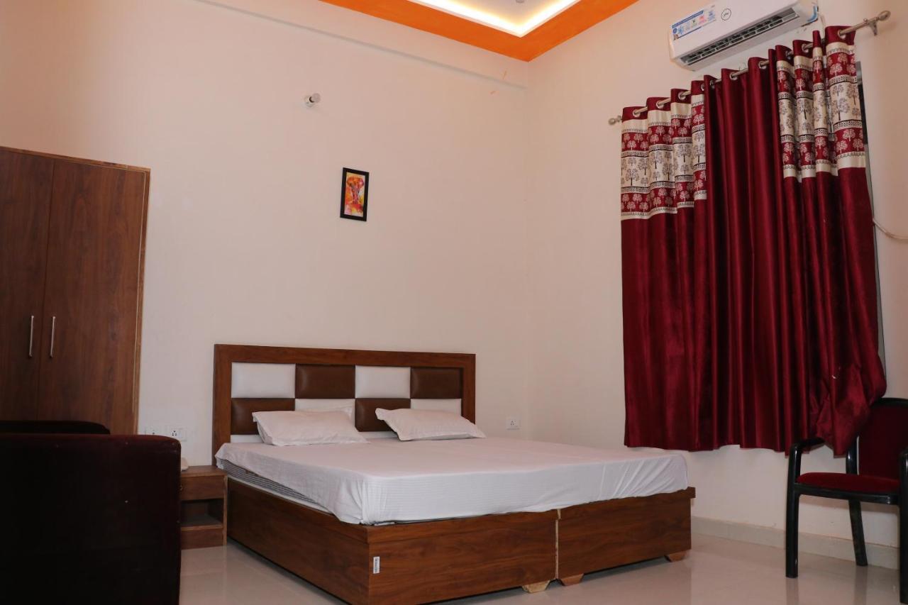 Hotel Kcr Агра Екстер'єр фото